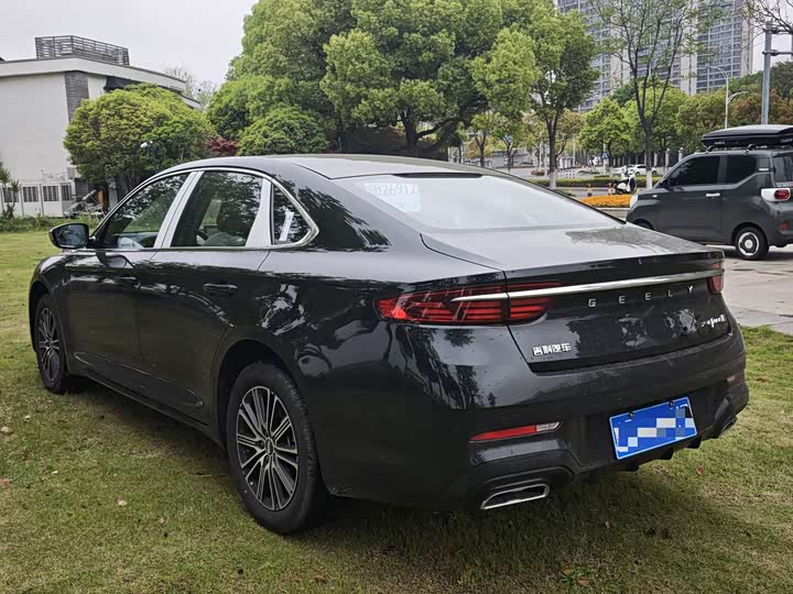 Фото 7 - Geely Preface