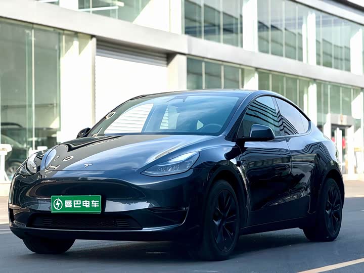 Zdjęcie 9 - Tesla Model Y