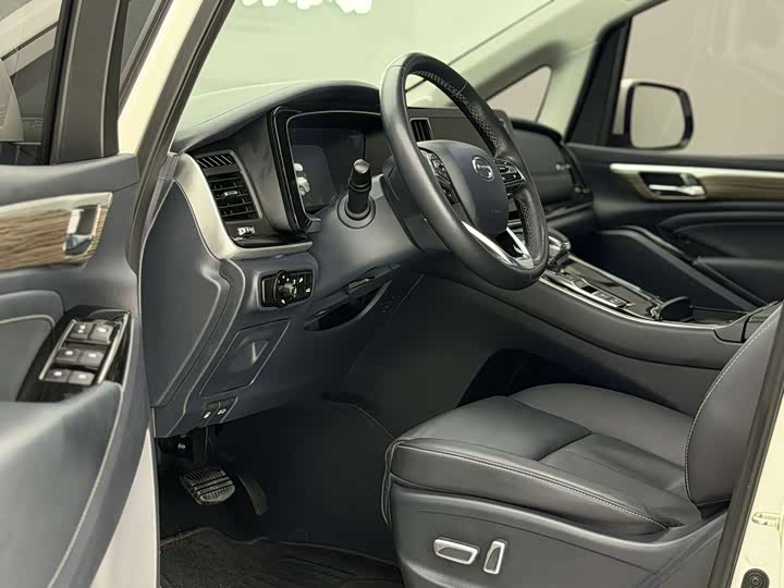 Zdjęcie 3 - GAC Trumpchi M8