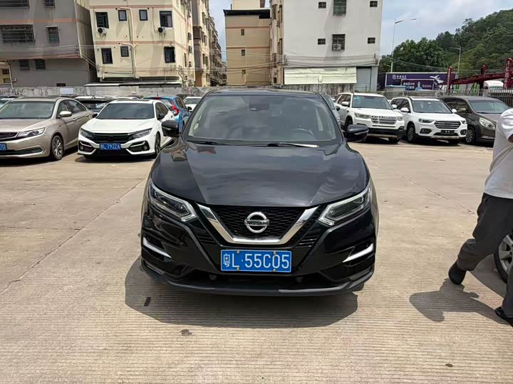 Фото 1 - Nissan Qashqai