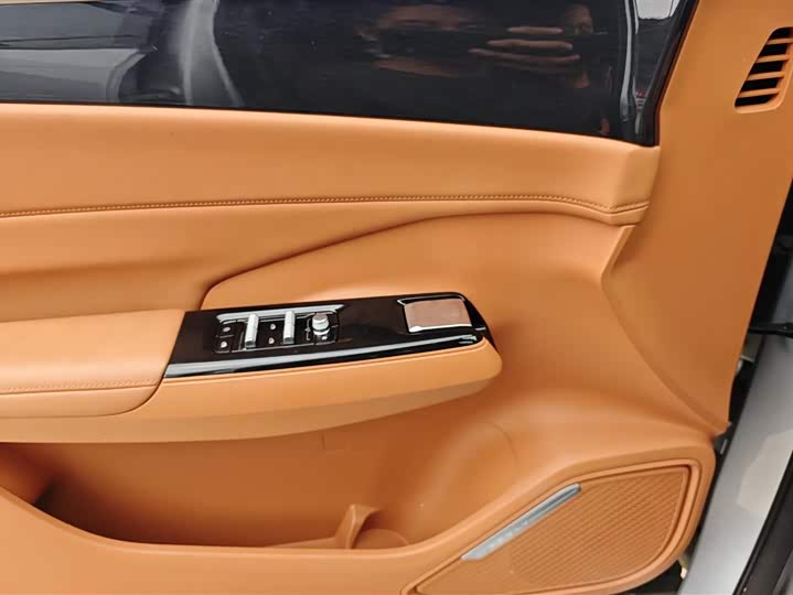Geely Galaxy L7 2025 2025款 EM-i 115km 探索+版