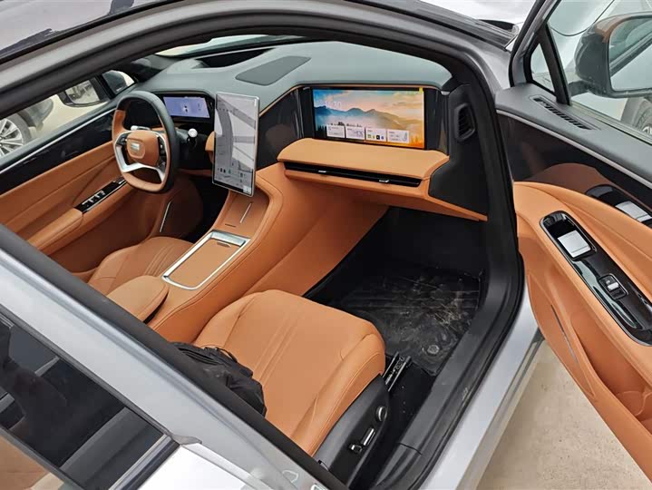 Geely Galaxy L7 2025 2025款 EM-i 115km 探索+版