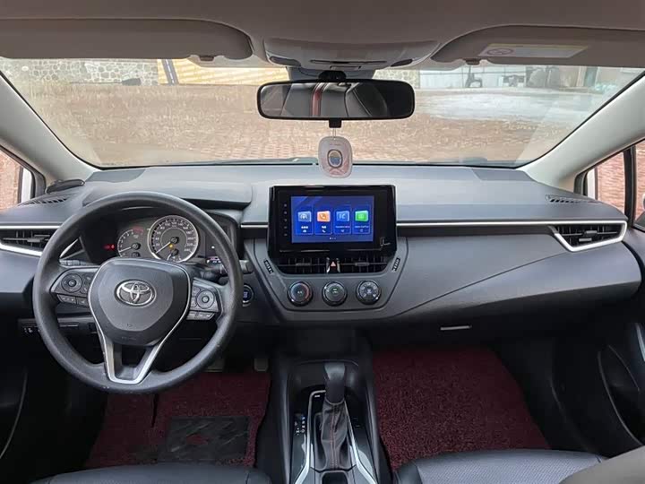 Фото 7 - Toyota Corolla