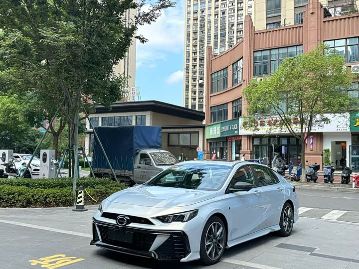 صورة 1 - GAC Trumpchi Empow R