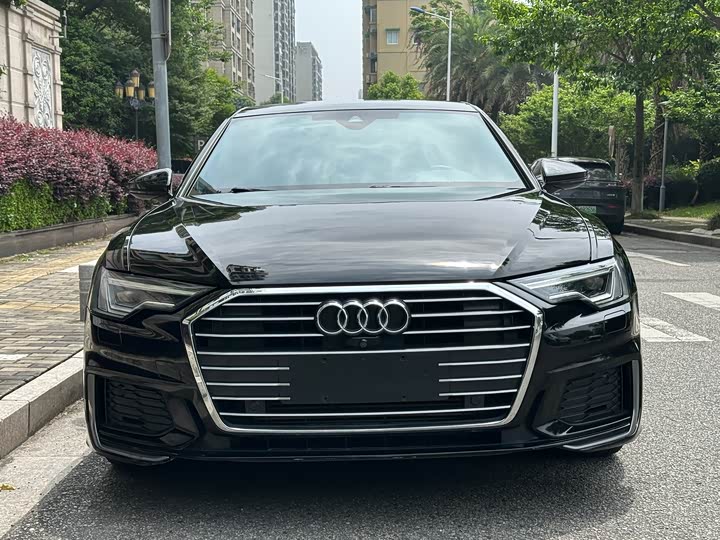 Фото 2 - Audi A6L