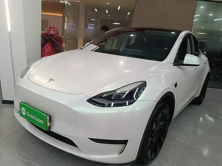 Photo 1 - Tesla Model Y