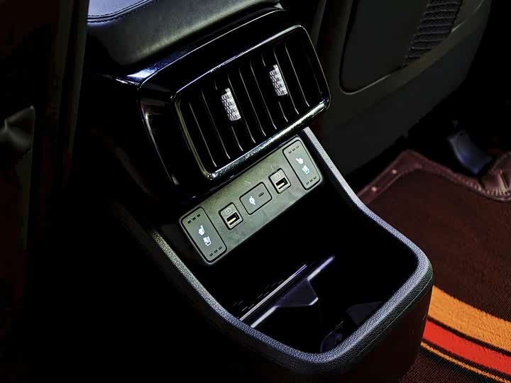 Hyundai Custo 2021 2021款 380TGDi 智爱尊贵版 LUX Premium