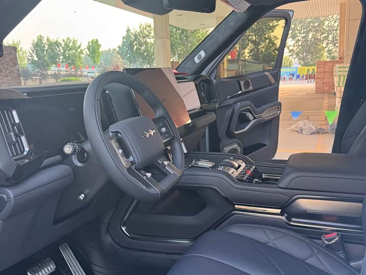 BYD FangChengBao Leopard 8 2025 2025款 智勇旗舰版 7座