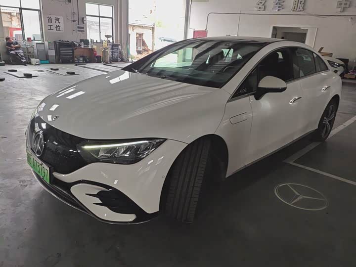 Photo 1 - Mercedes-Benz EQE
