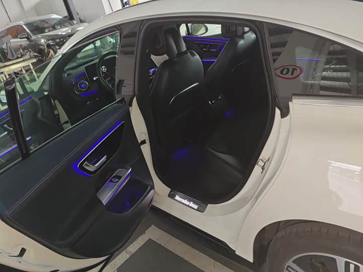 Photo 9 - Mercedes-Benz EQE