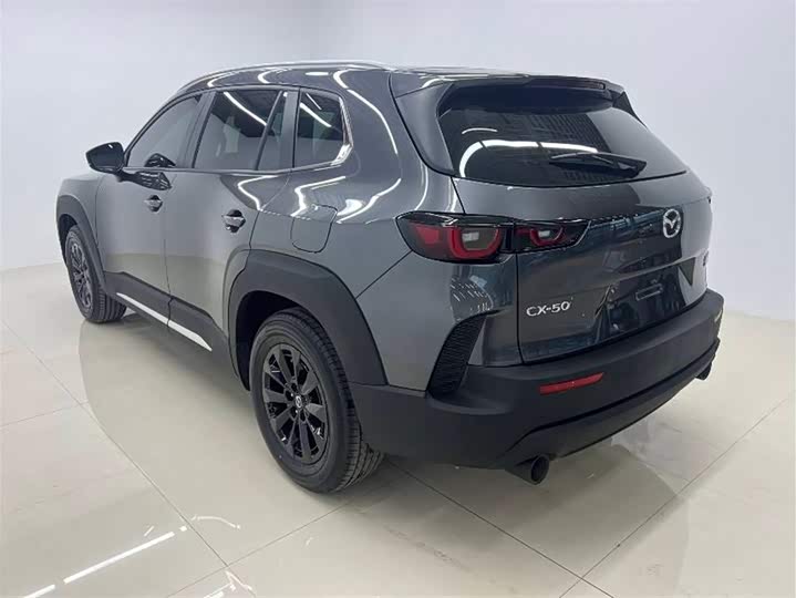 Zdjęcie 6 - Mazda CX-50