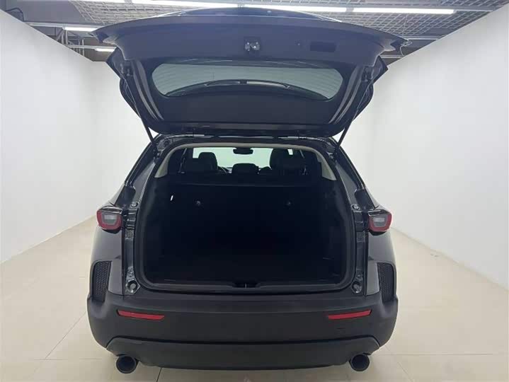 Zdjęcie 8 - Mazda CX-50
