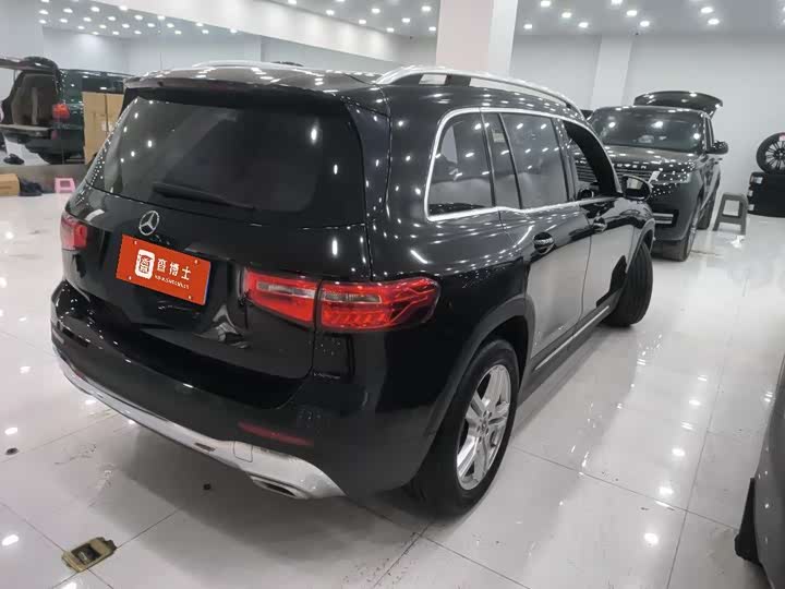 Фото 2 - Mercedes-Benz GLB-Class