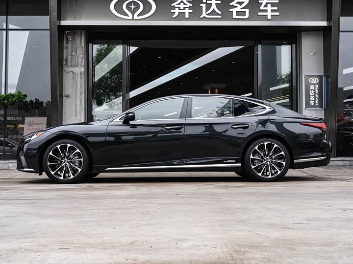 Фото 4 - Lexus LS