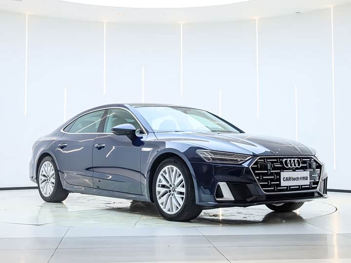 Photo 2 - Audi A7L