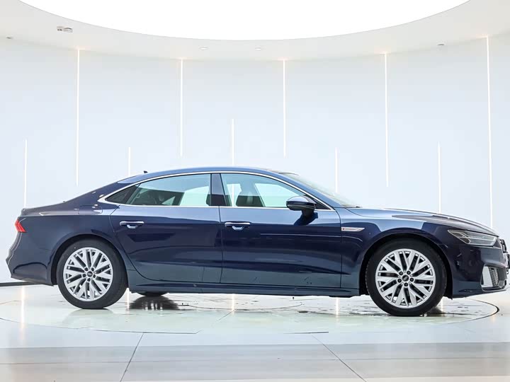 Photo 7 - Audi A7L