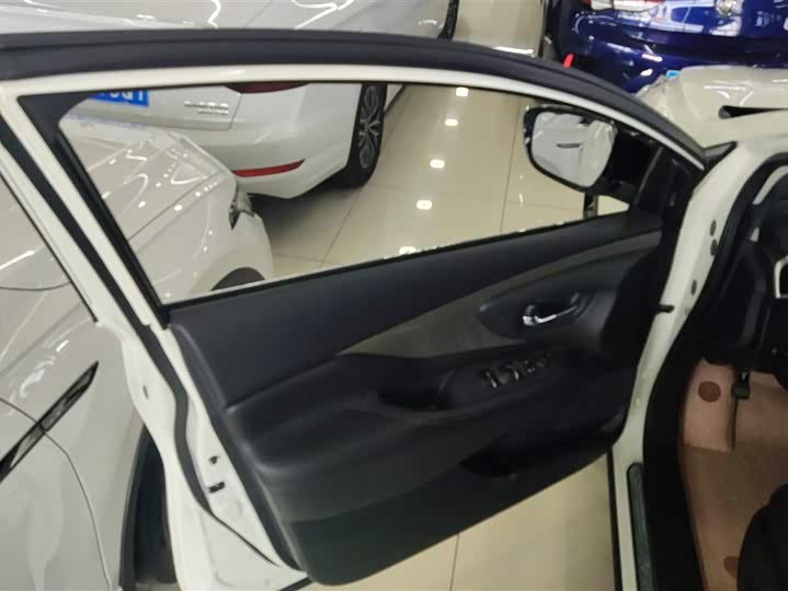 Фото 7 - Nissan Murano