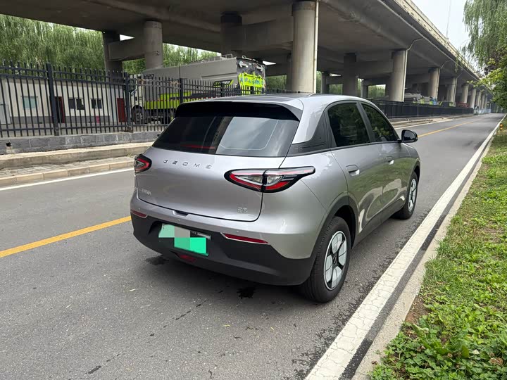 Фото 6 - Geely Galaxy Geome