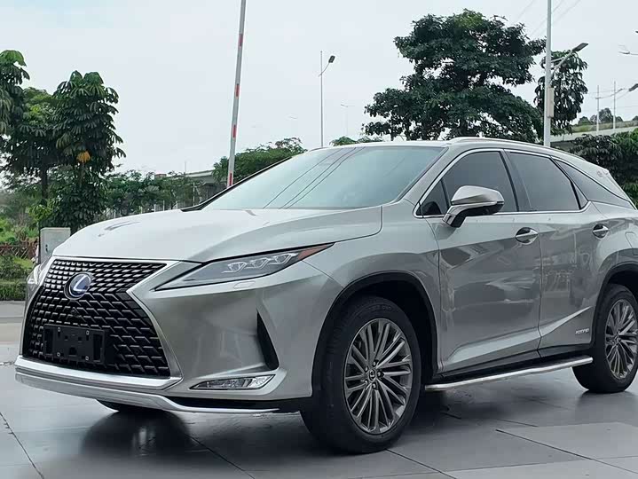 Фото 1 - Lexus RX