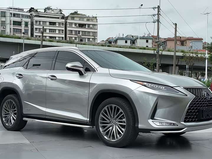 Фото 3 - Lexus RX