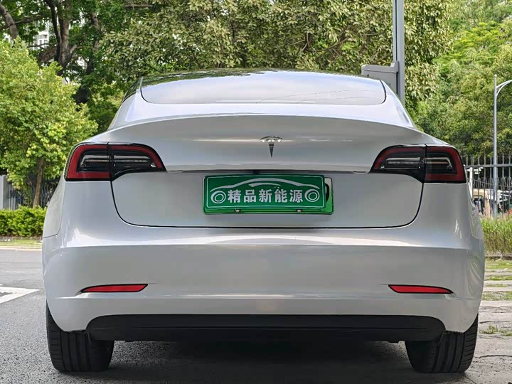 Фото 5 - Tesla Model 3