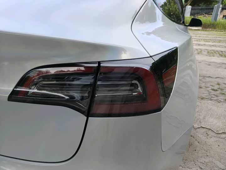 Фото 8 - Tesla Model 3