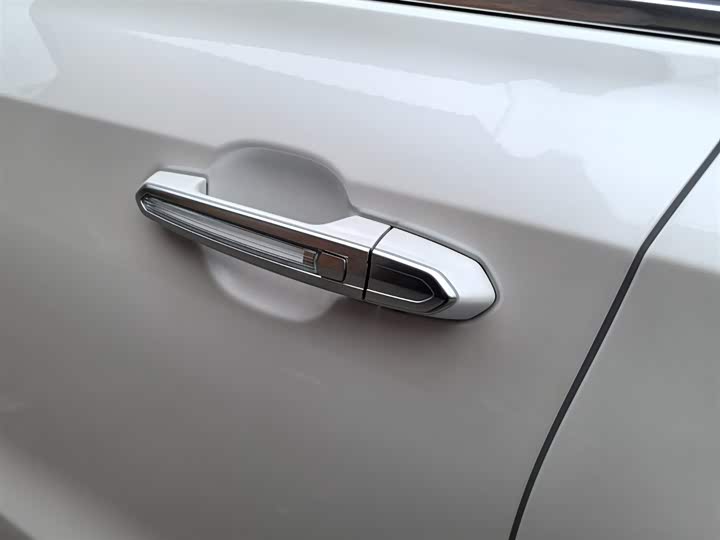 Cadillac XT4 2024 2024款 28T 两驱尊贵型