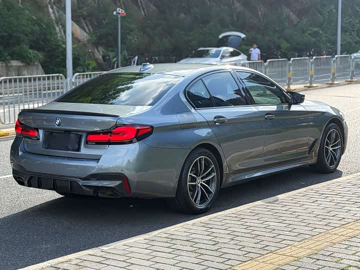 Фото 5 - BMW 5 Series