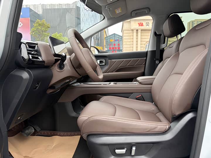 2026 Wuling Starlight 730 Hybrid/EV