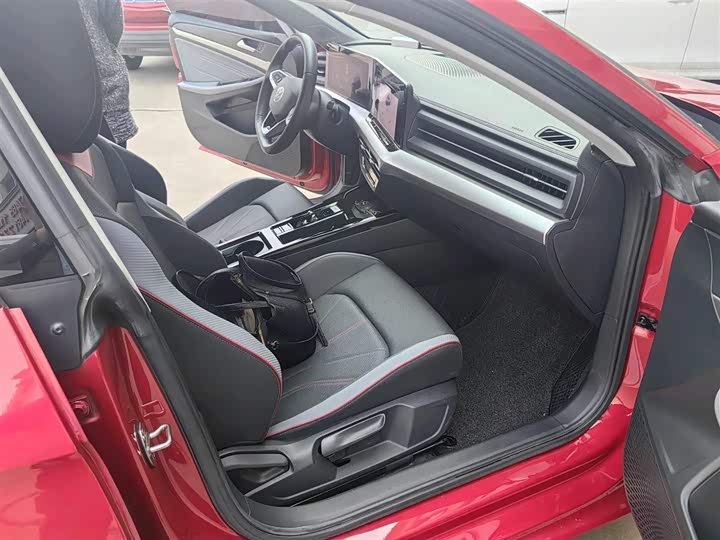 Volkswagen Lamando L 2022 2022款 凌渡L 280TSI DSG炫辣版