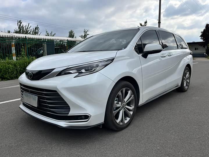 Toyota Sienna 2026 2026款 2.5L 双擎两驱臻享尊贵版