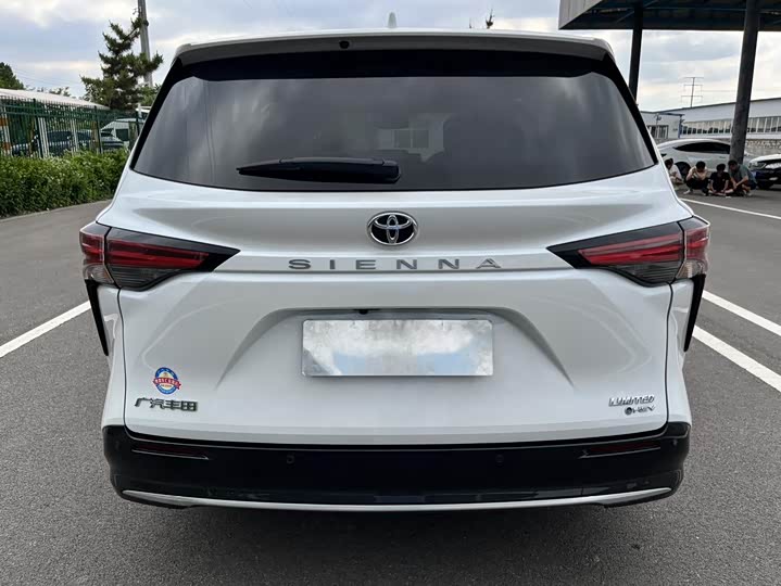 Toyota Sienna 2026 2026款 2.5L 双擎两驱臻享尊贵版