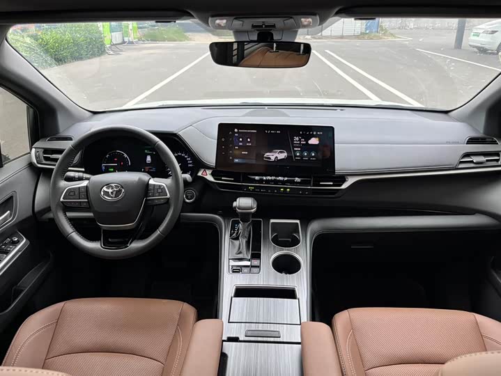 Toyota Sienna 2026 2026款 2.5L 双擎两驱臻享尊贵版