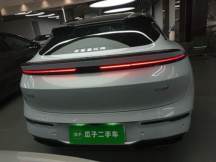Zeekr 007 GT 2025 2025款 四驱智驾版 75kWh