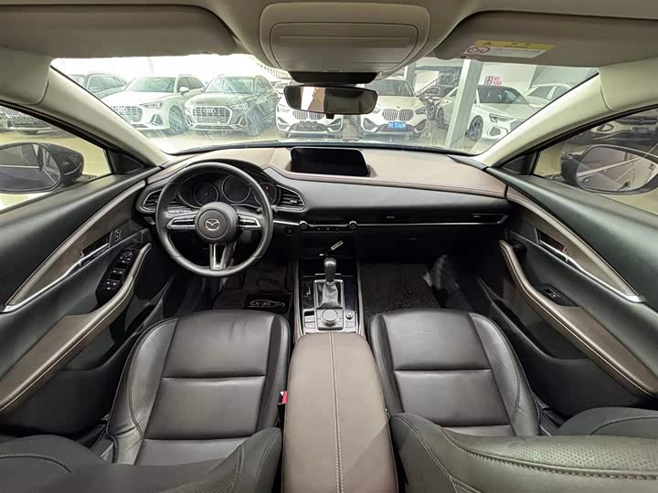 Photo 9 - Mazda CX-30