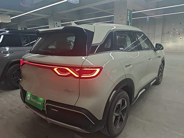 صورة 7 - BYD Yuan Up