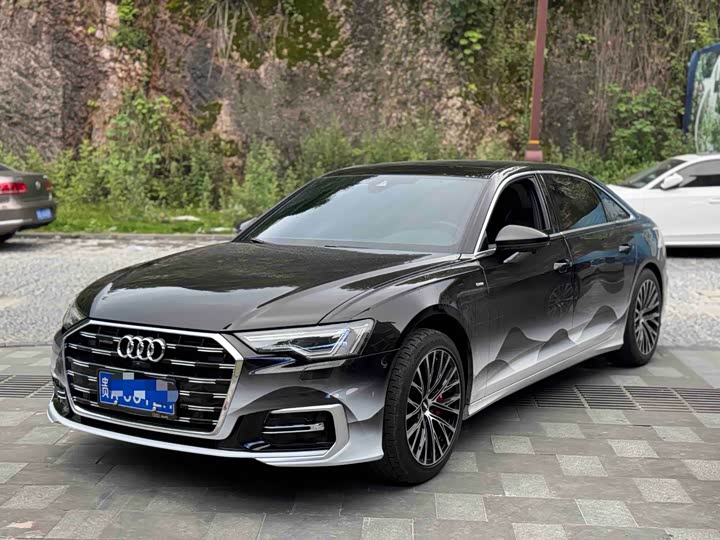 Фото 1 - Audi A6L