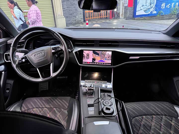 Фото 5 - Audi A6L