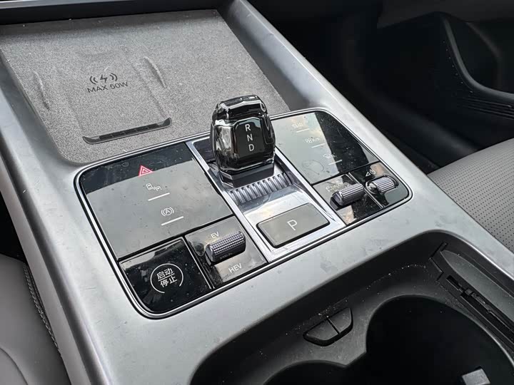 BYD Seal 07 DM-i Hybrid 2025 2025款 DM-i 1.5L 125km 尊贵型