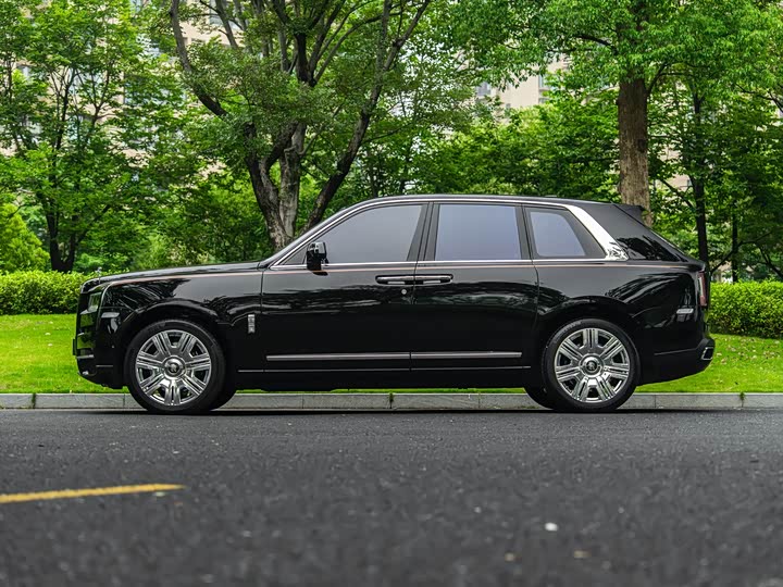 Фото 5 - Rolls-Royce Cullinan