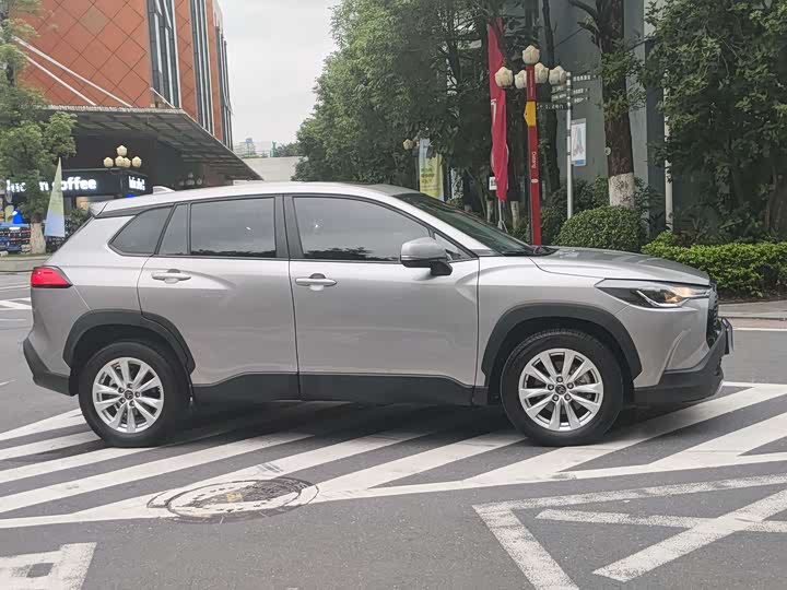 Фото 8 - Toyota Corolla Cross
