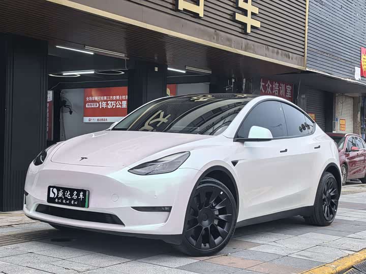 Zdjęcie 1 - Tesla Model Y