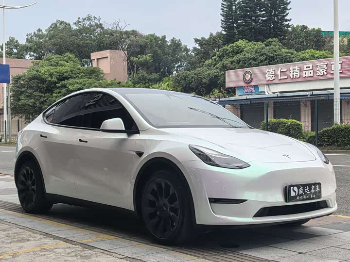Zdjęcie 3 - Tesla Model Y