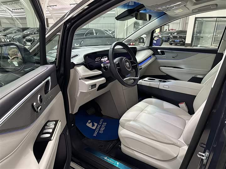 Buick GL8 Hybrid 2026 2026款 陆尊 奢享版