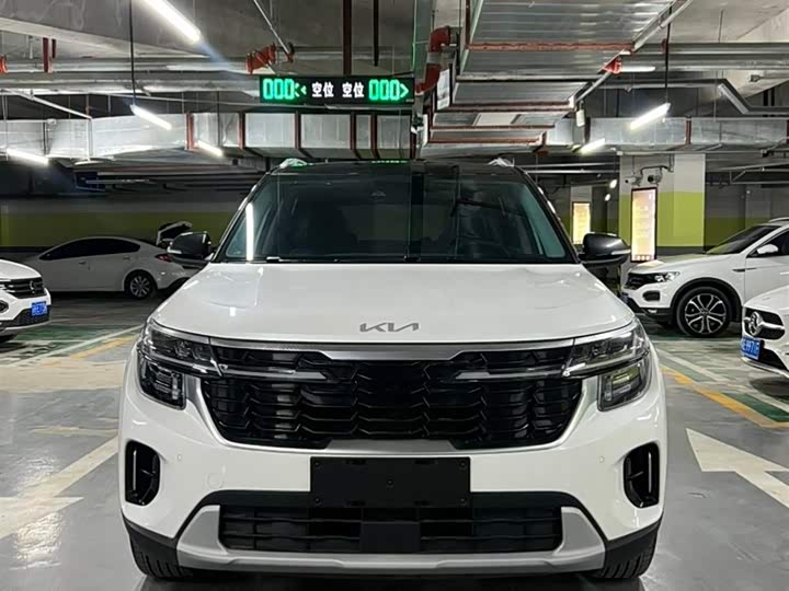 Photo 2 - Kia Seltos