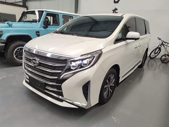 Фото 2 - GAC Trumpchi M8
