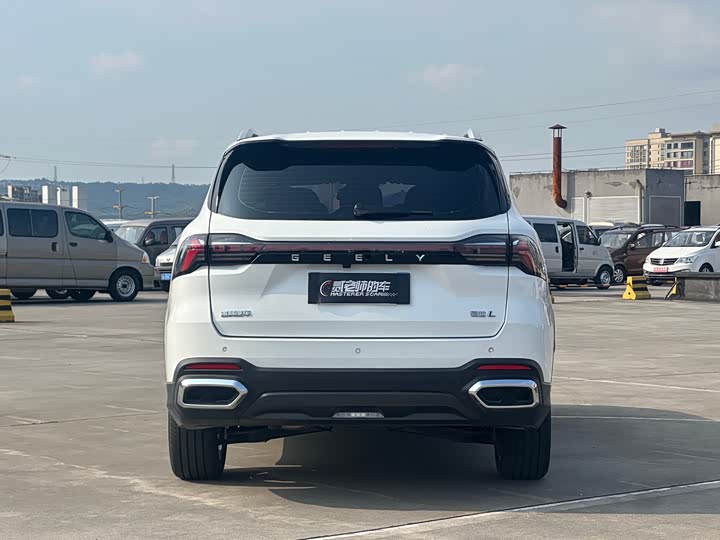 2026 Geely Okavango L