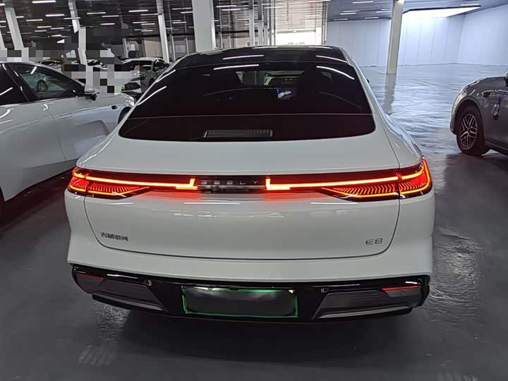 2025 Geely Galaxy E8