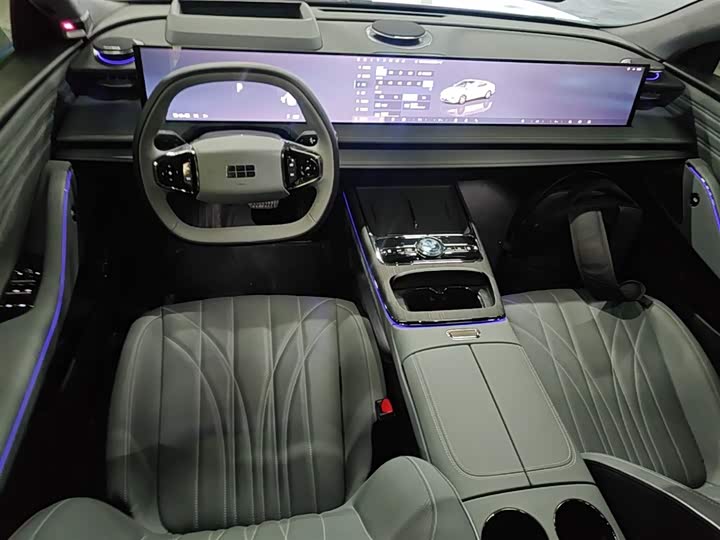 Geely Galaxy E8 2025 2025款 700km 远航智驾版