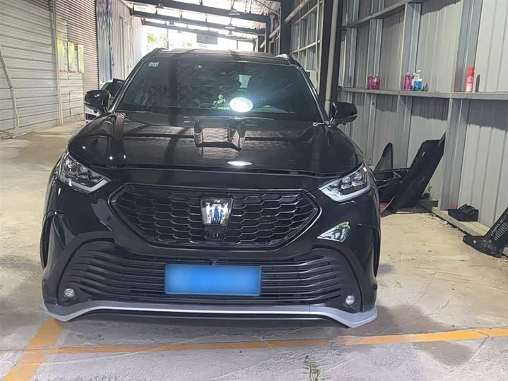 Фото 7 - Toyota Crown Kluger